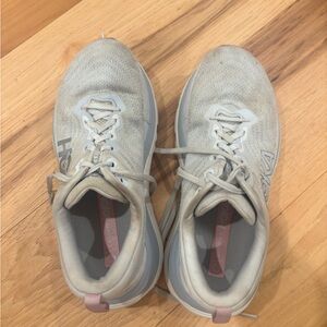 Women’s Hoka Gaviota 5s in Light Gray - Size 9